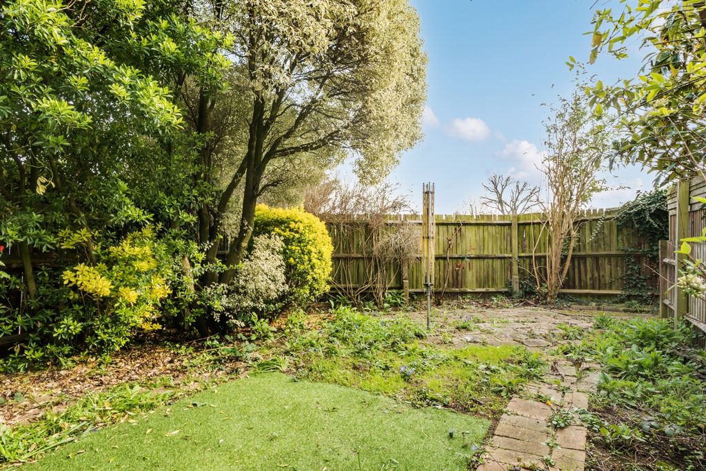 Property photo 2 of 10 1433708-7-69c1590B82943