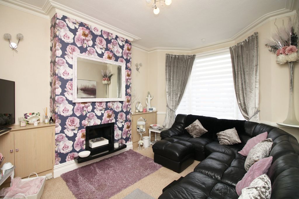 Property photo 3 of 24