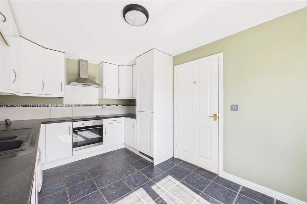 Property photo 2 of 13 Kitchen Diner