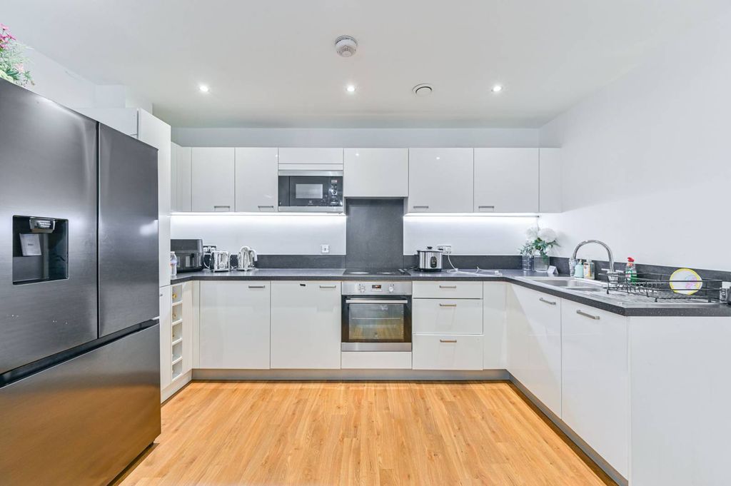 Property photo 2 of 8
