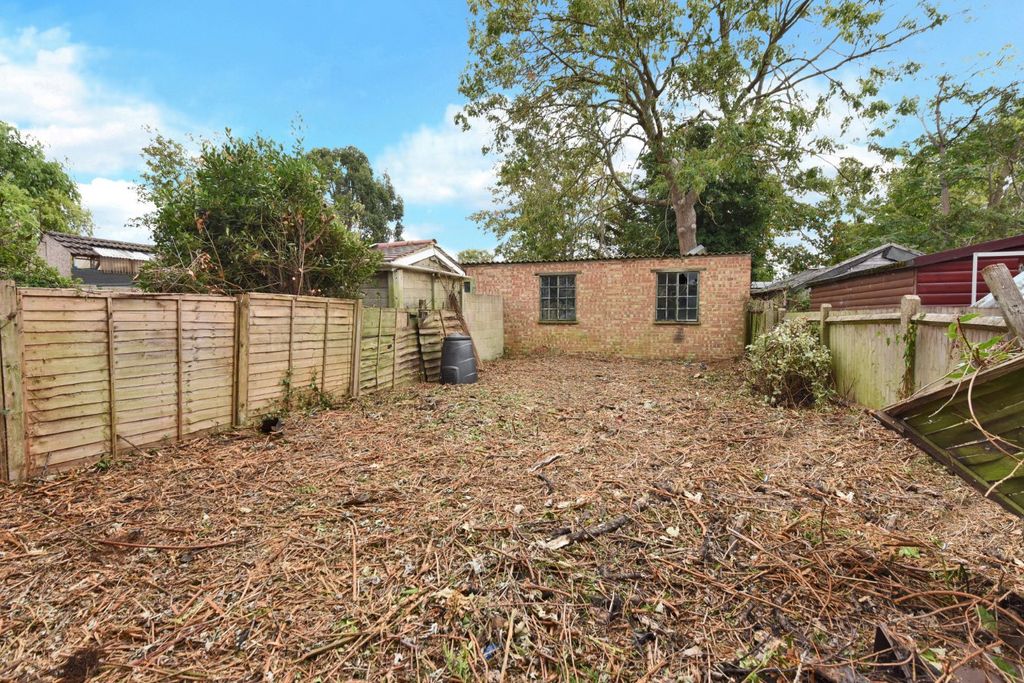 Property photo 3 of 12 Picture No. 13