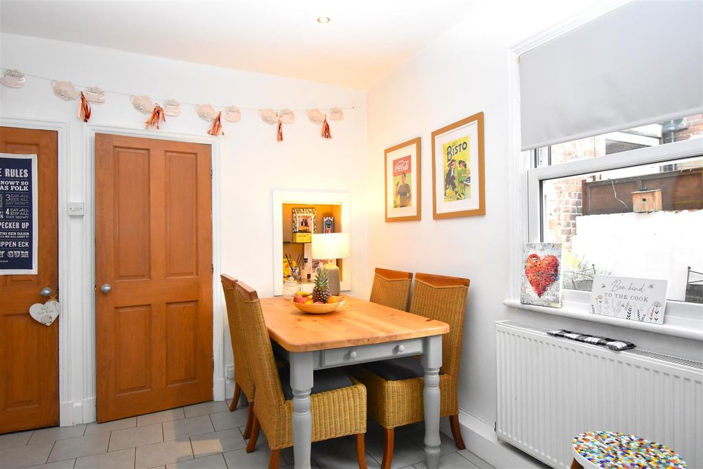 Property photo 3 of 15 Dining Room