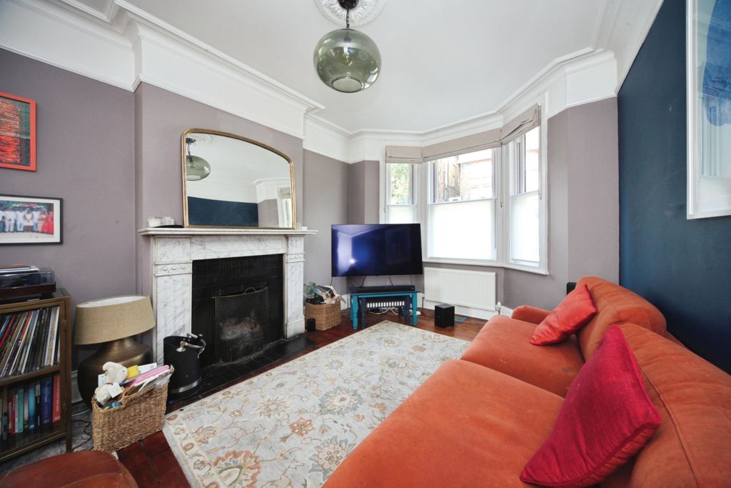 Property photo 3 of 19