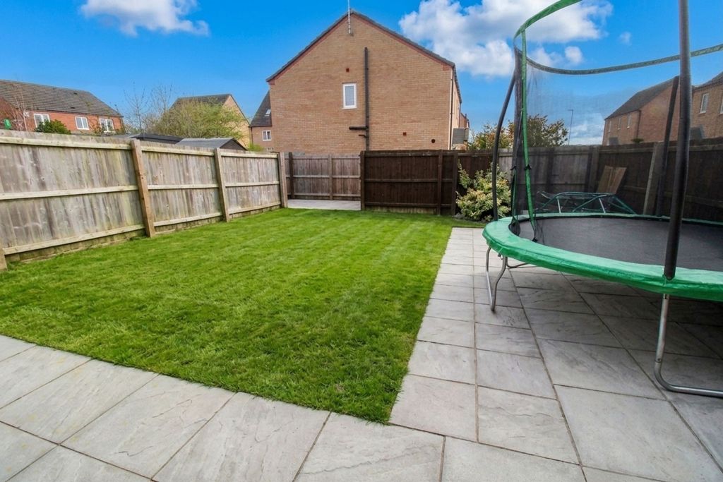 Property photo 2 of 19