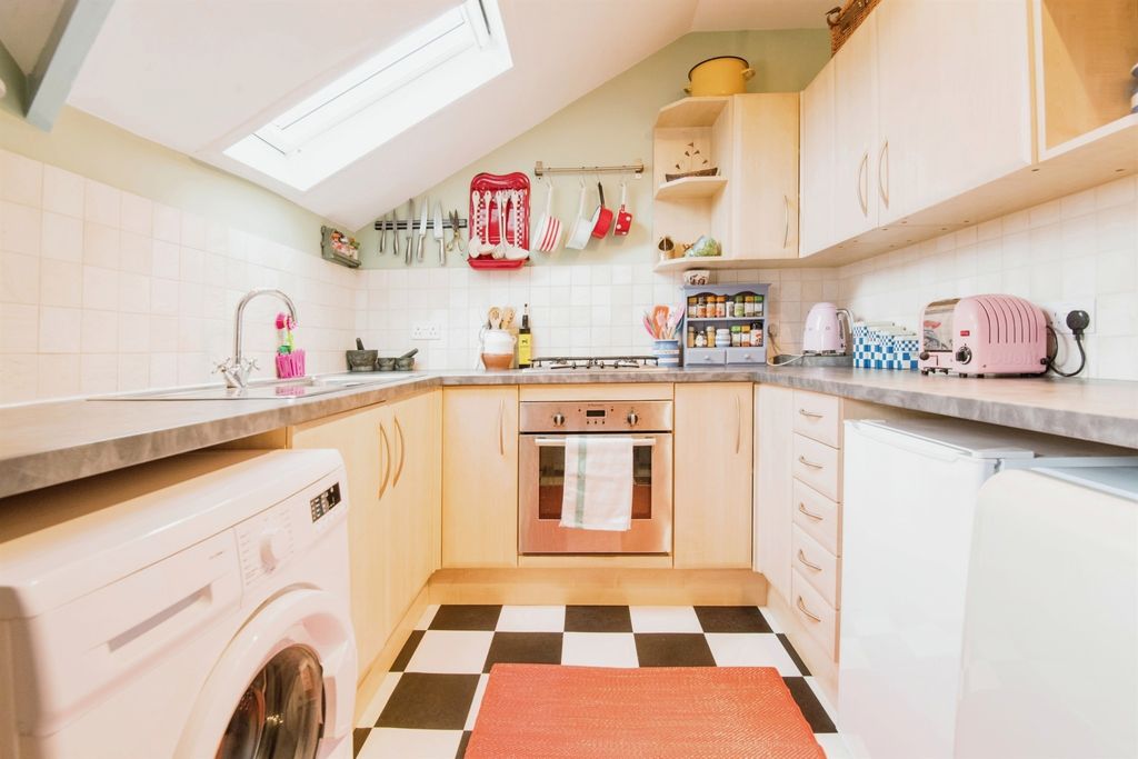 Property photo 3 of 13