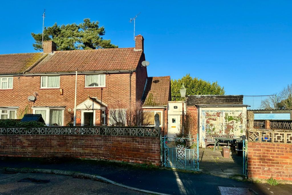 Property photo 1 of 16