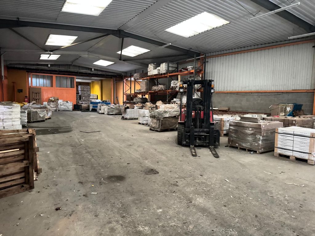 Property photo 3 of 5