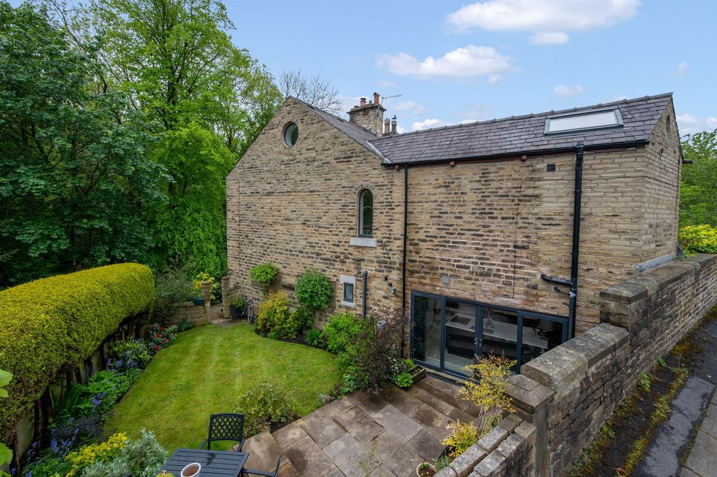 Property photo 2 of 36