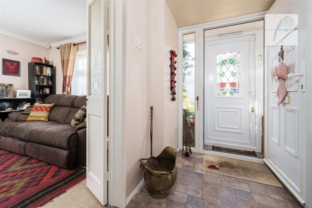 Property photo 3 of 42 100 The Bramblings_0021.Jpg