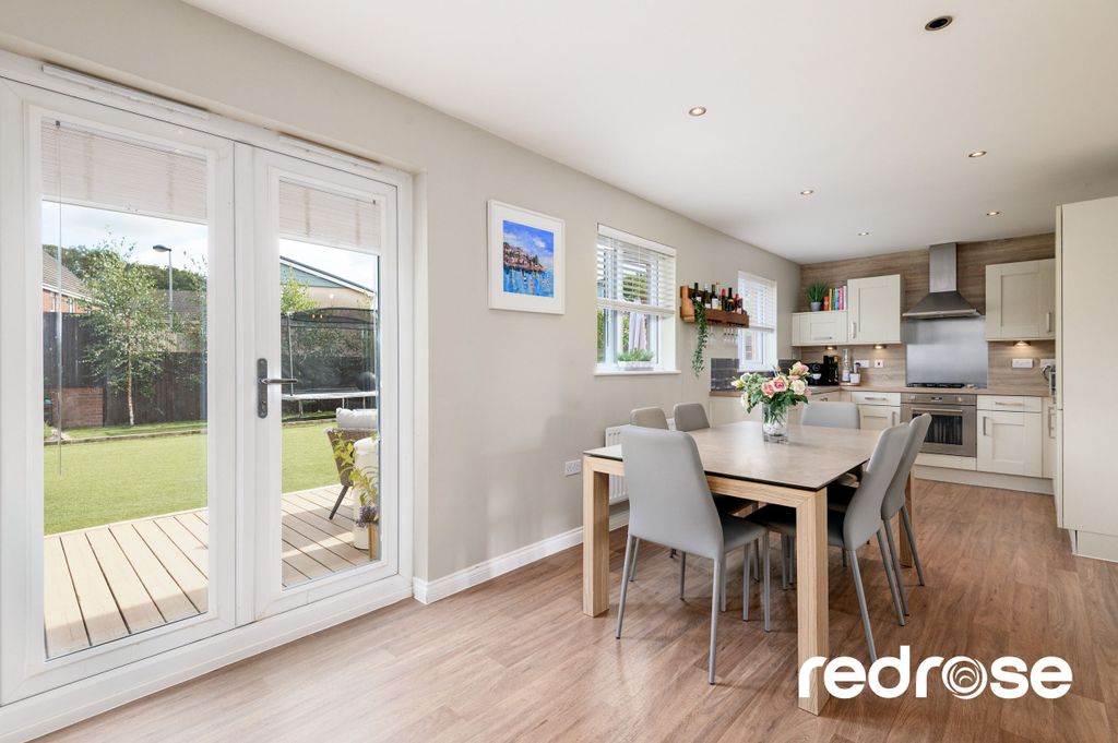 Property photo 2 of 29 Web_16 Old Thorns Cres-12