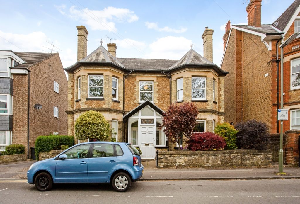 Property photo 1 of 8