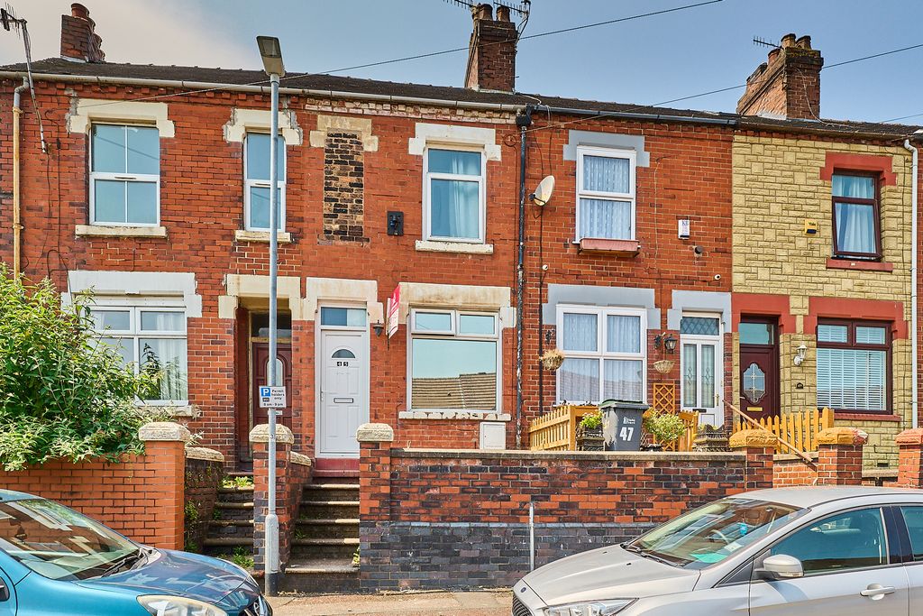 Property photo 1 of 12