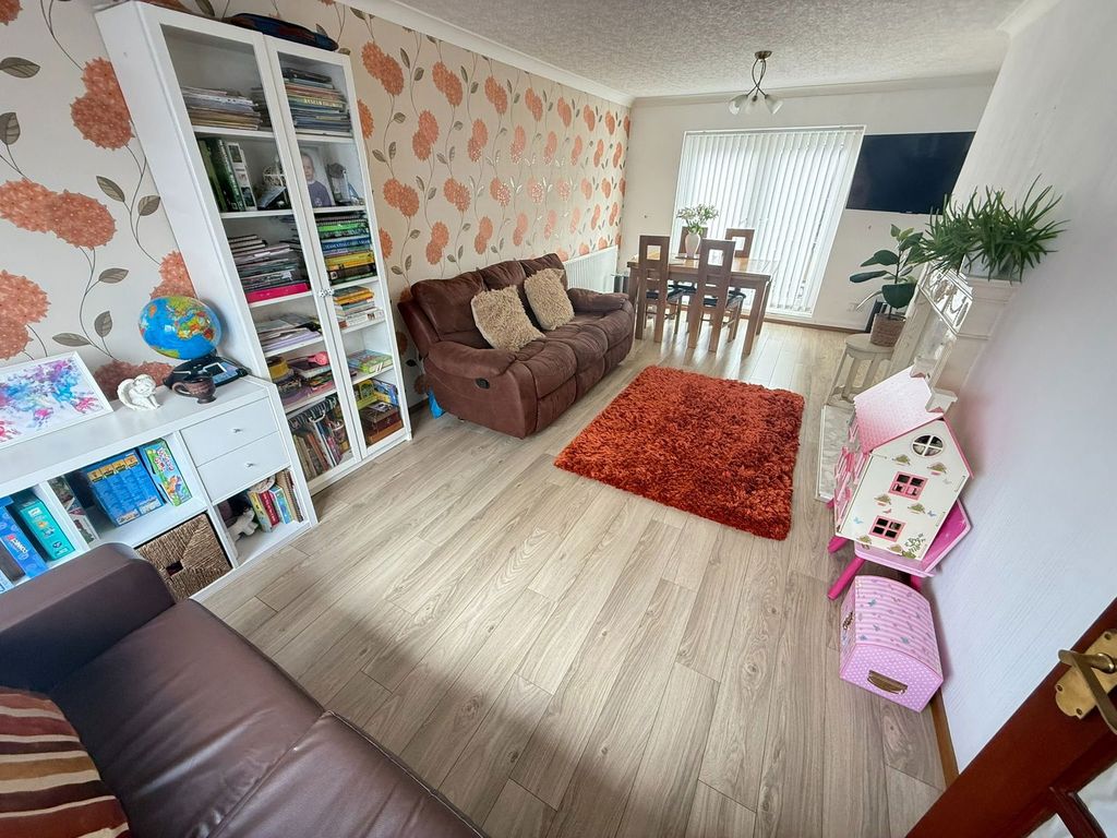 Property photo 3 of 16