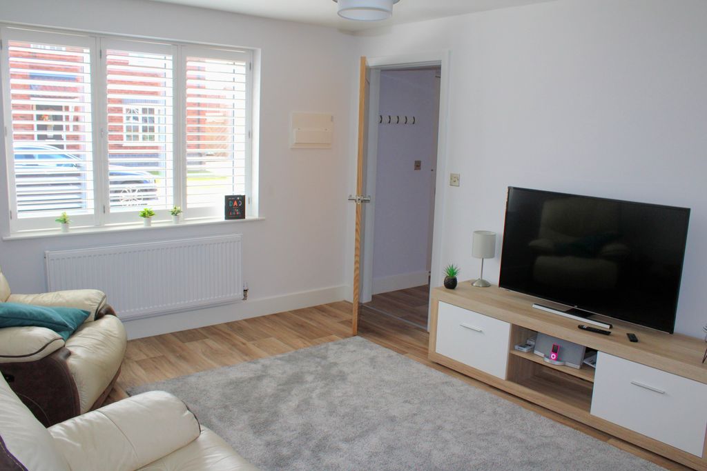 Property photo 3 of 10