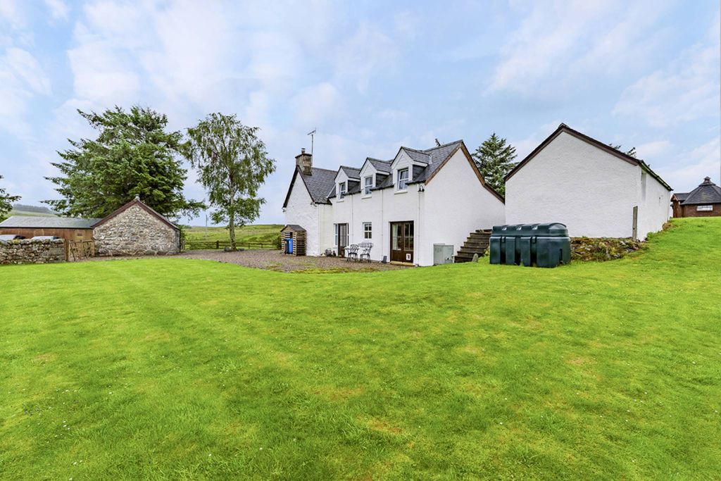 Property photo 1 of 40