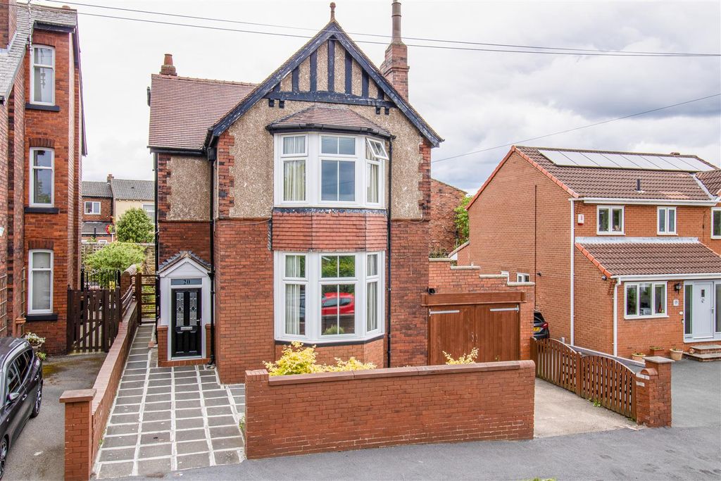 Property photo 1 of 13