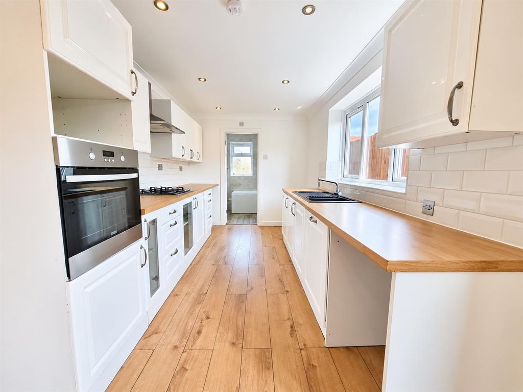 Property photo 1 of 14 Kitchen