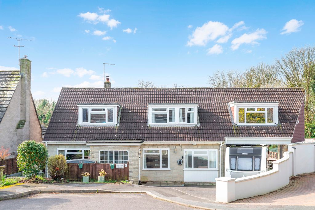 Property photo 1 of 30