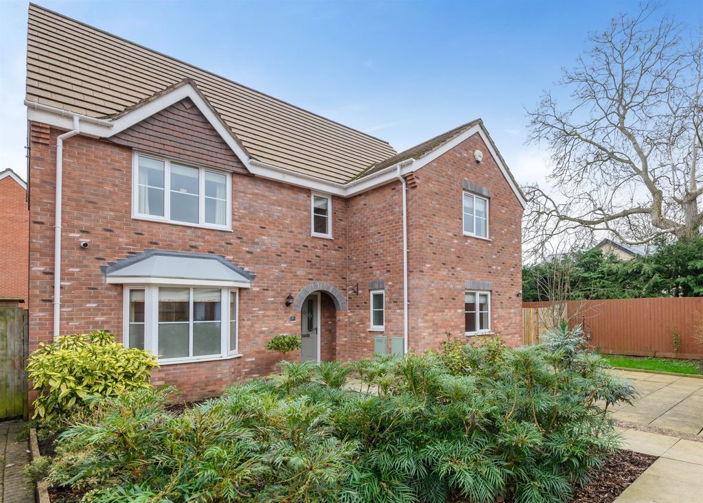 Property photo 1 of 23