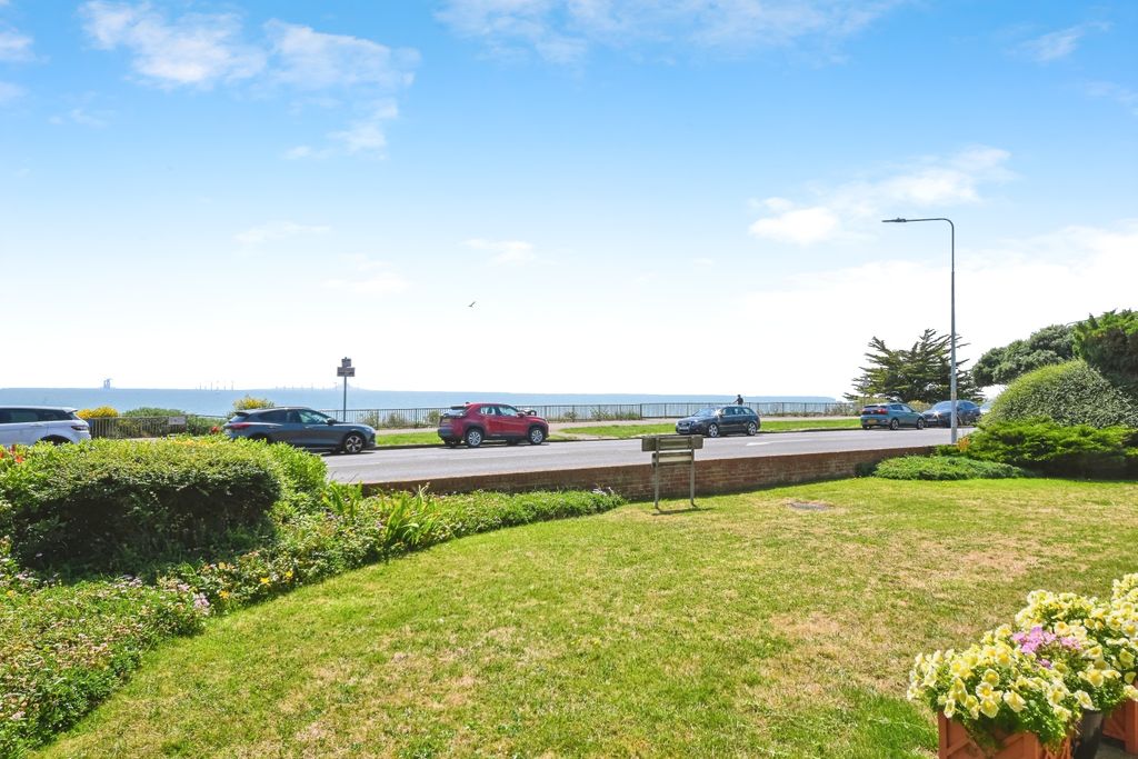 Property photo 3 of 18 Sea View