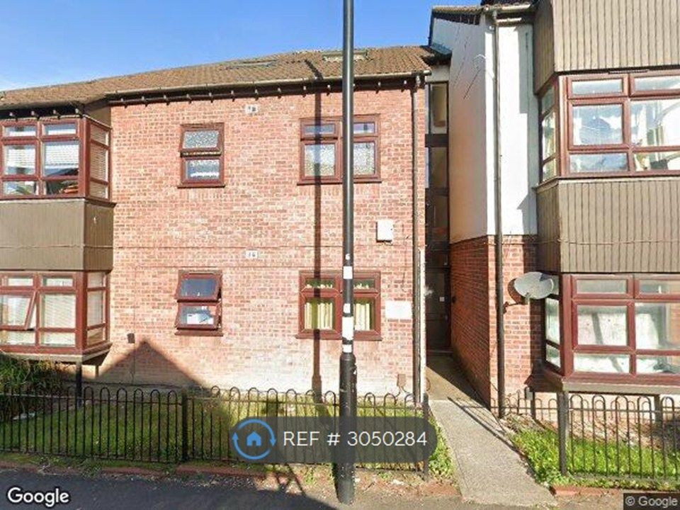 Property photo 2 of 33