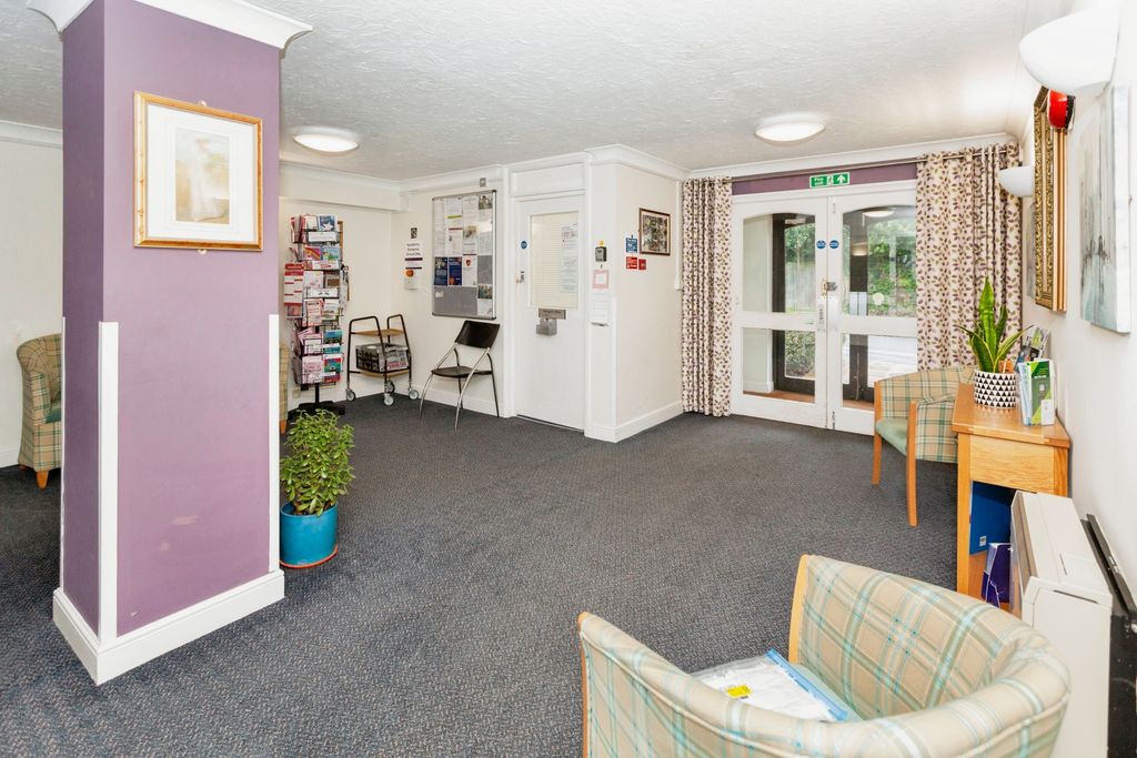 Property photo 2 of 15