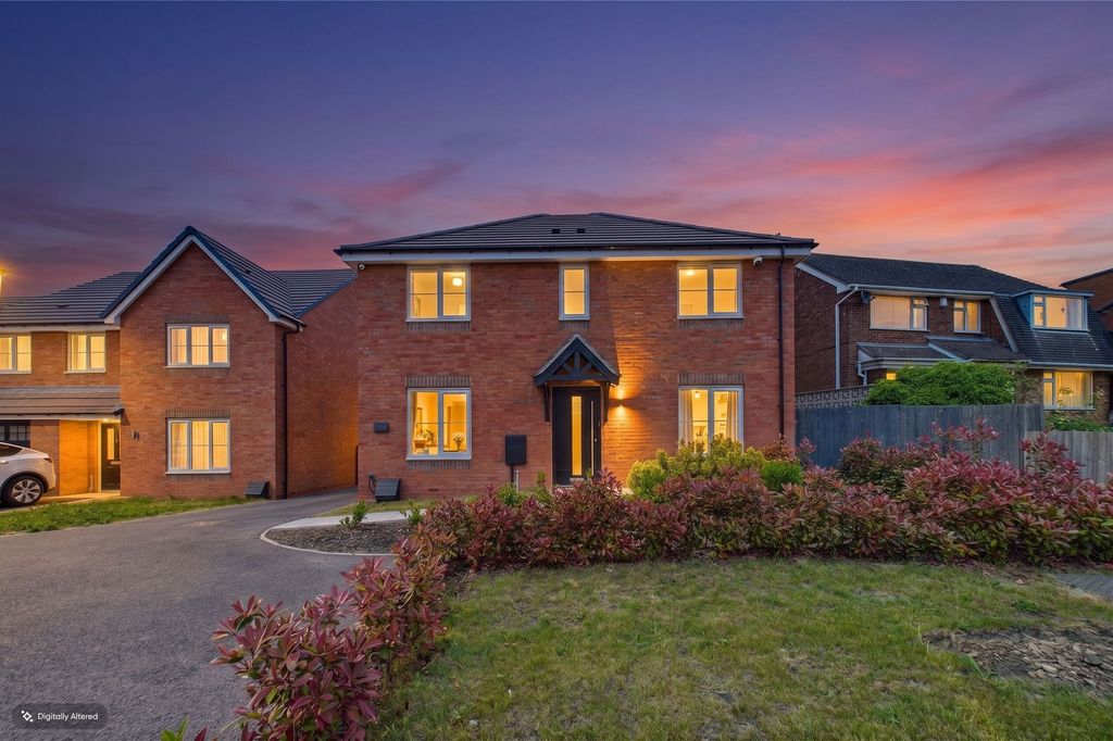 Property photo 1 of 32