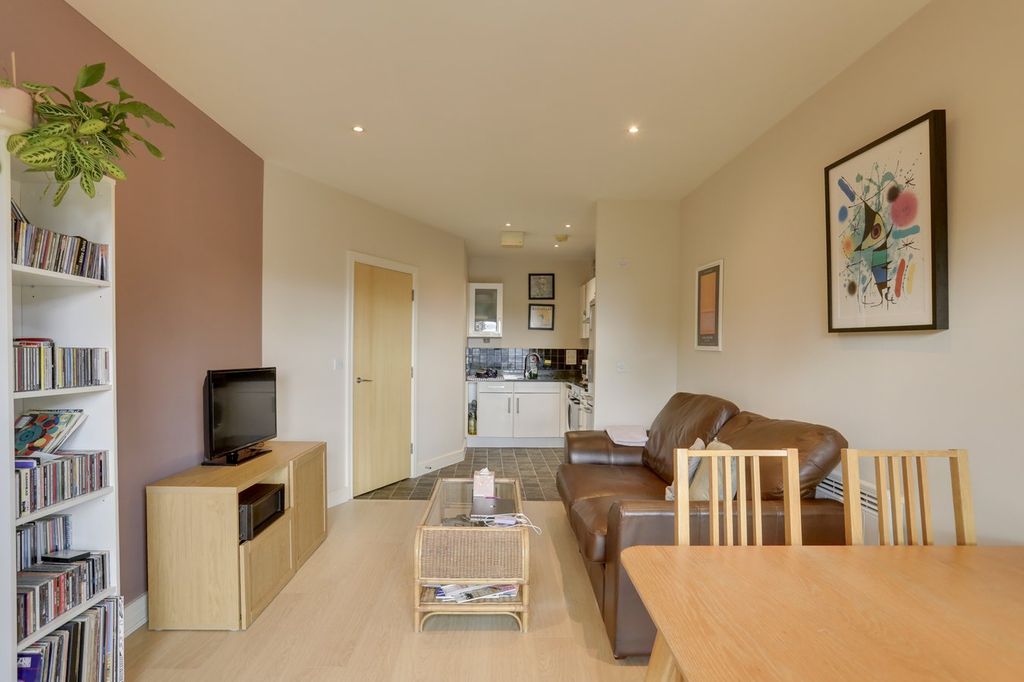 Property photo 2 of 6