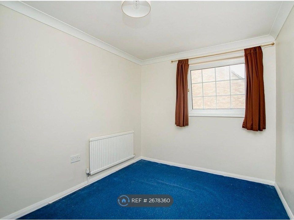 Property photo 3 of 12 Bedroom 3