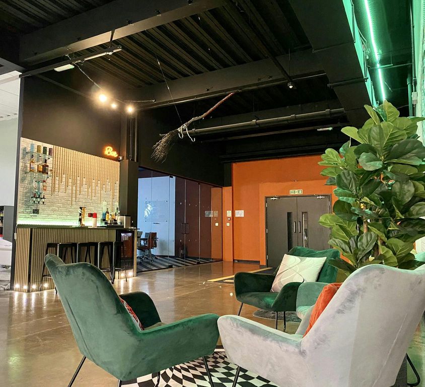 Property photo 3 of 12 Studio 6 Entrance  Meeting Room.Jpg