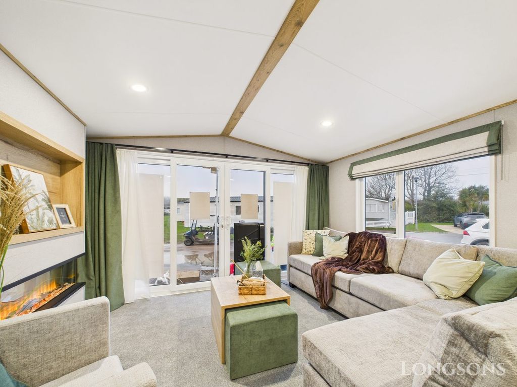 Property photo 1 of 18 Cam02173G0 Pr0328 Still010