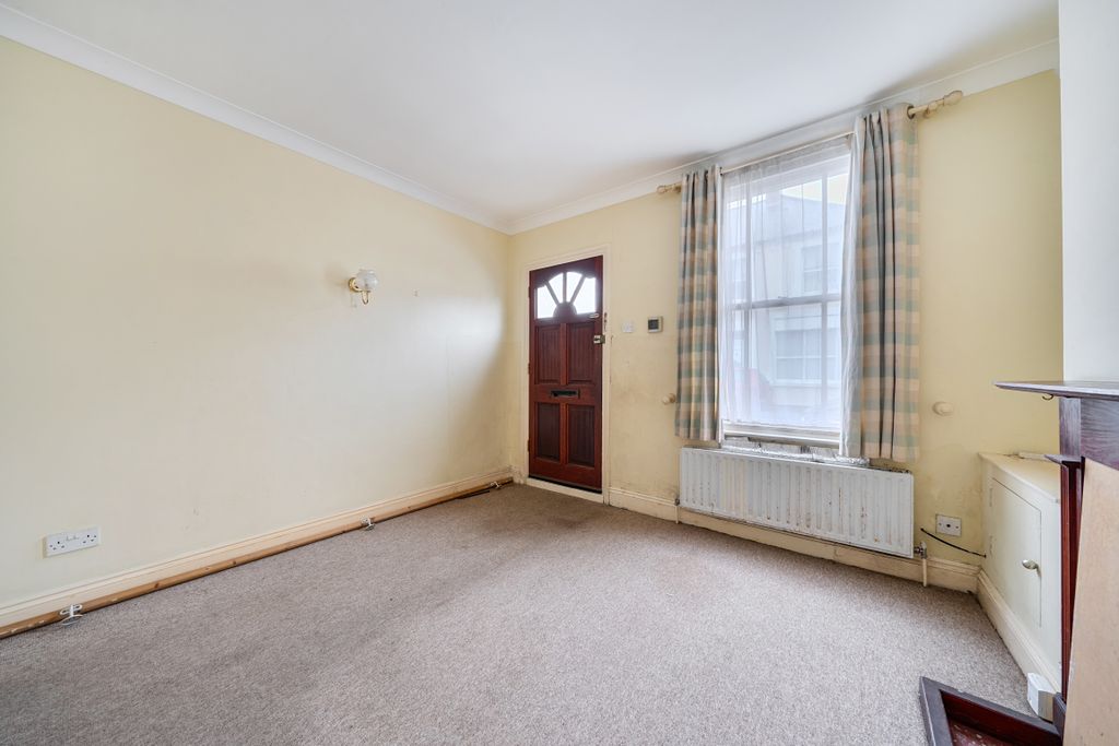 Property photo 2 of 7