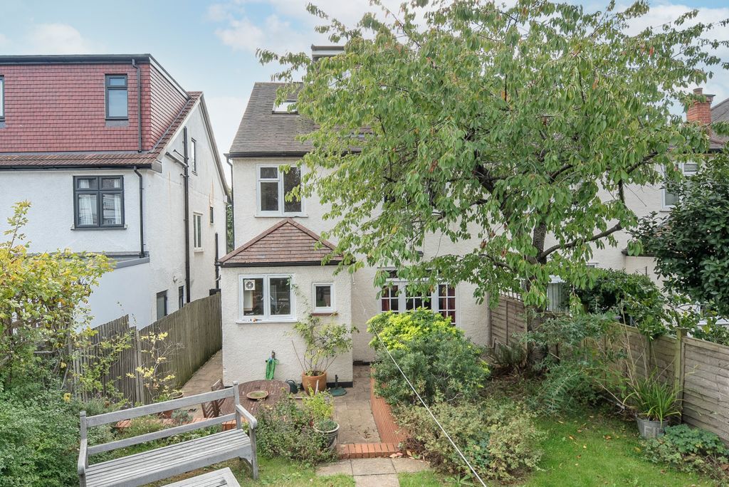 Property photo 2 of 17