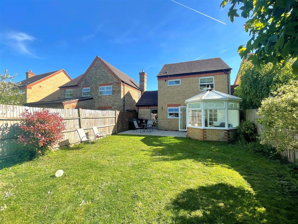 Property photo 2 of 20 Hedgerows Rear Garden 2.Jpg