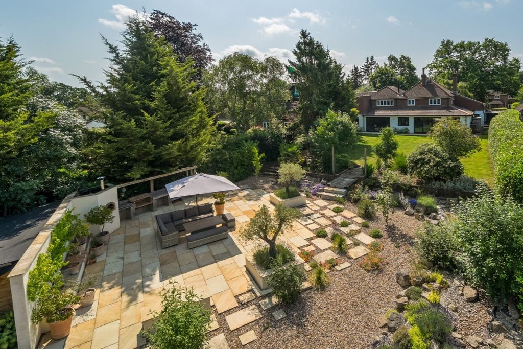 Property photo 1 of 34 Picture No. 63