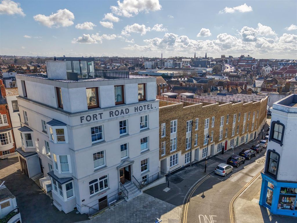 Property photo 1 of 21 12-16 Fort Road, Margate3.Jpg