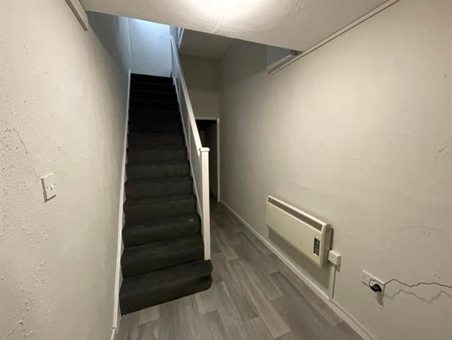 Property photo 2 of 9 Hallway