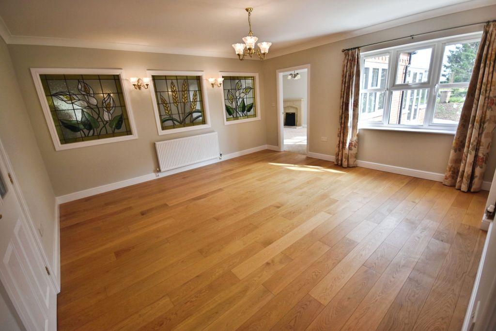 Property photo 3 of 24