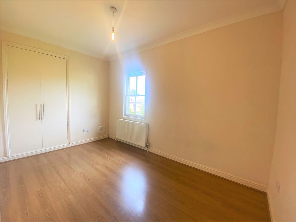 Property photo 3 of 4