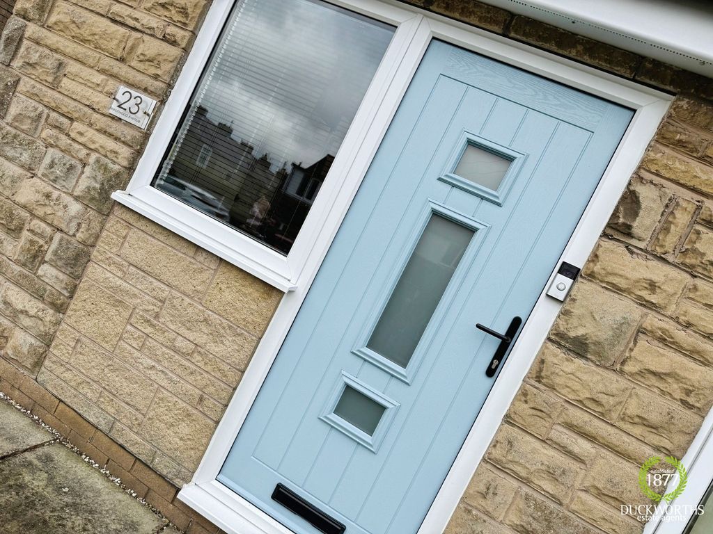 Property photo 2 of 21