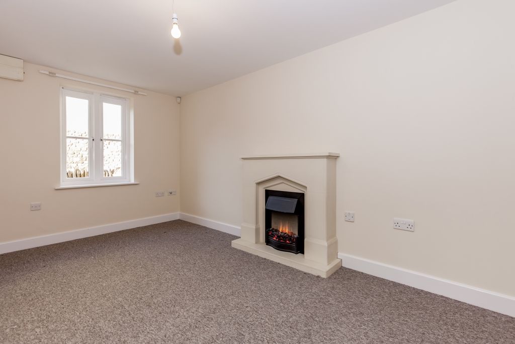 Property photo 2 of 8 81283