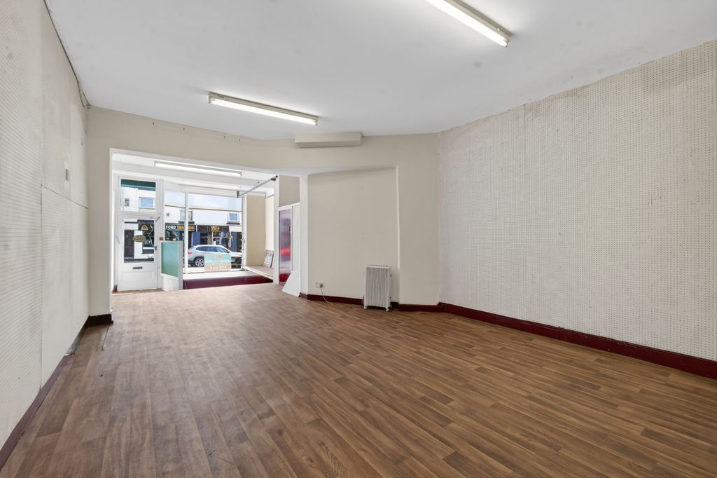 Property photo 2 of 17 Shop Floor (2)