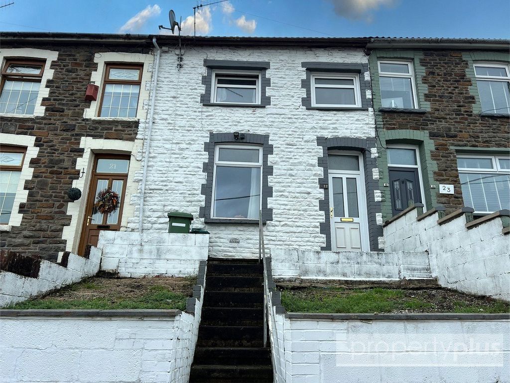 Property photo 3 of 15 Picture No. 02