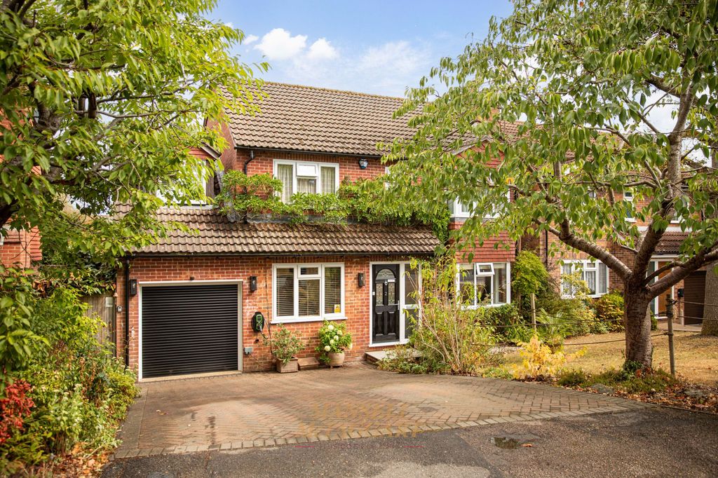 Property photo 1 of 36