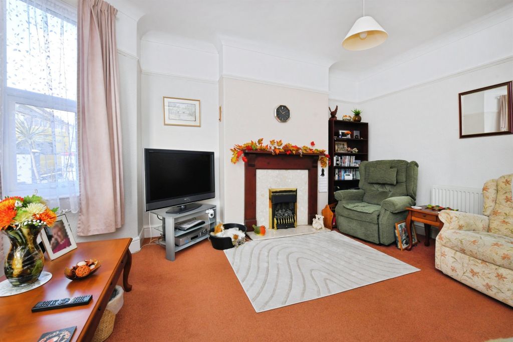 Property photo 3 of 18