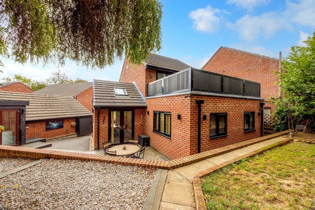 Property photo 1 of 36