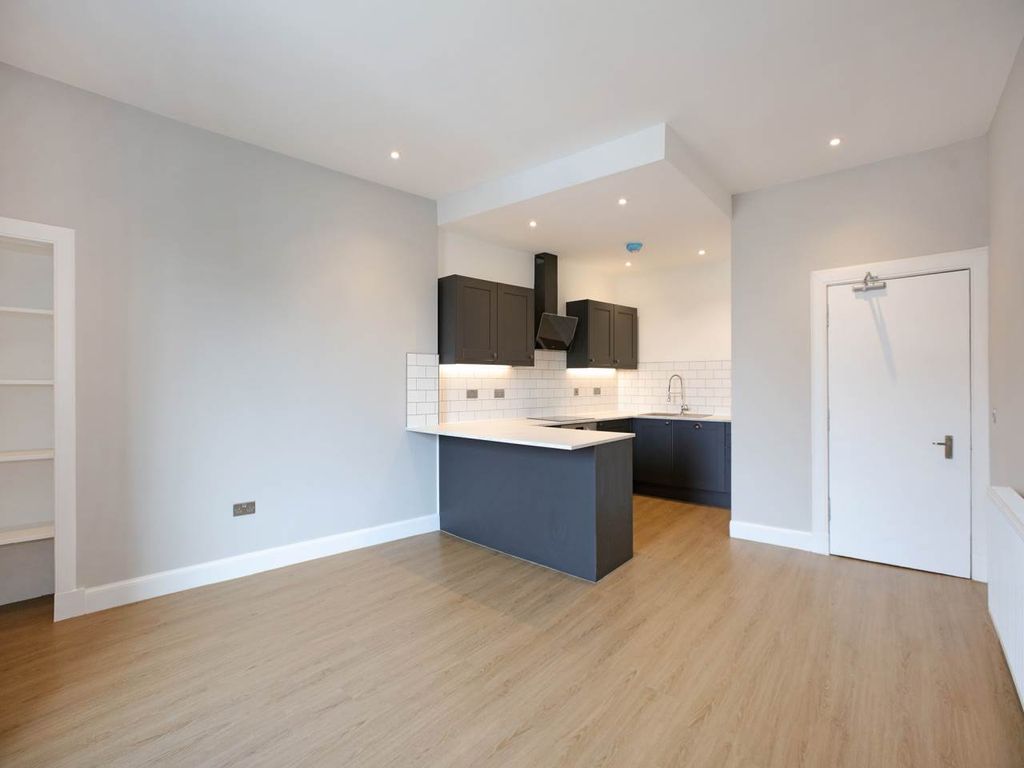 Property photo 3 of 10 1V7A3912