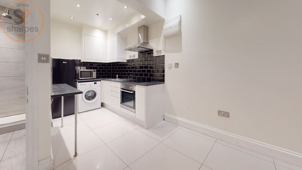 Property photo 1 of 4 3