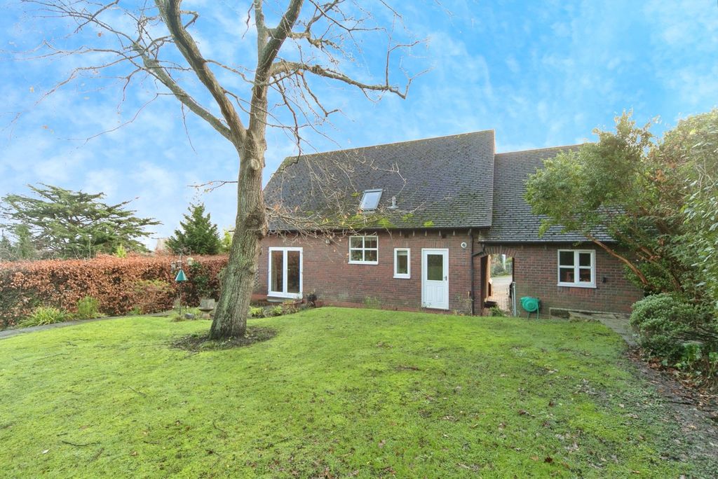 Property photo 3 of 17 Picture No. 19