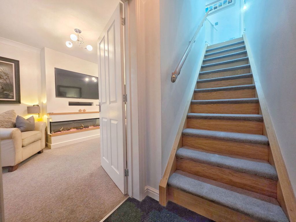 Property photo 2 of 26